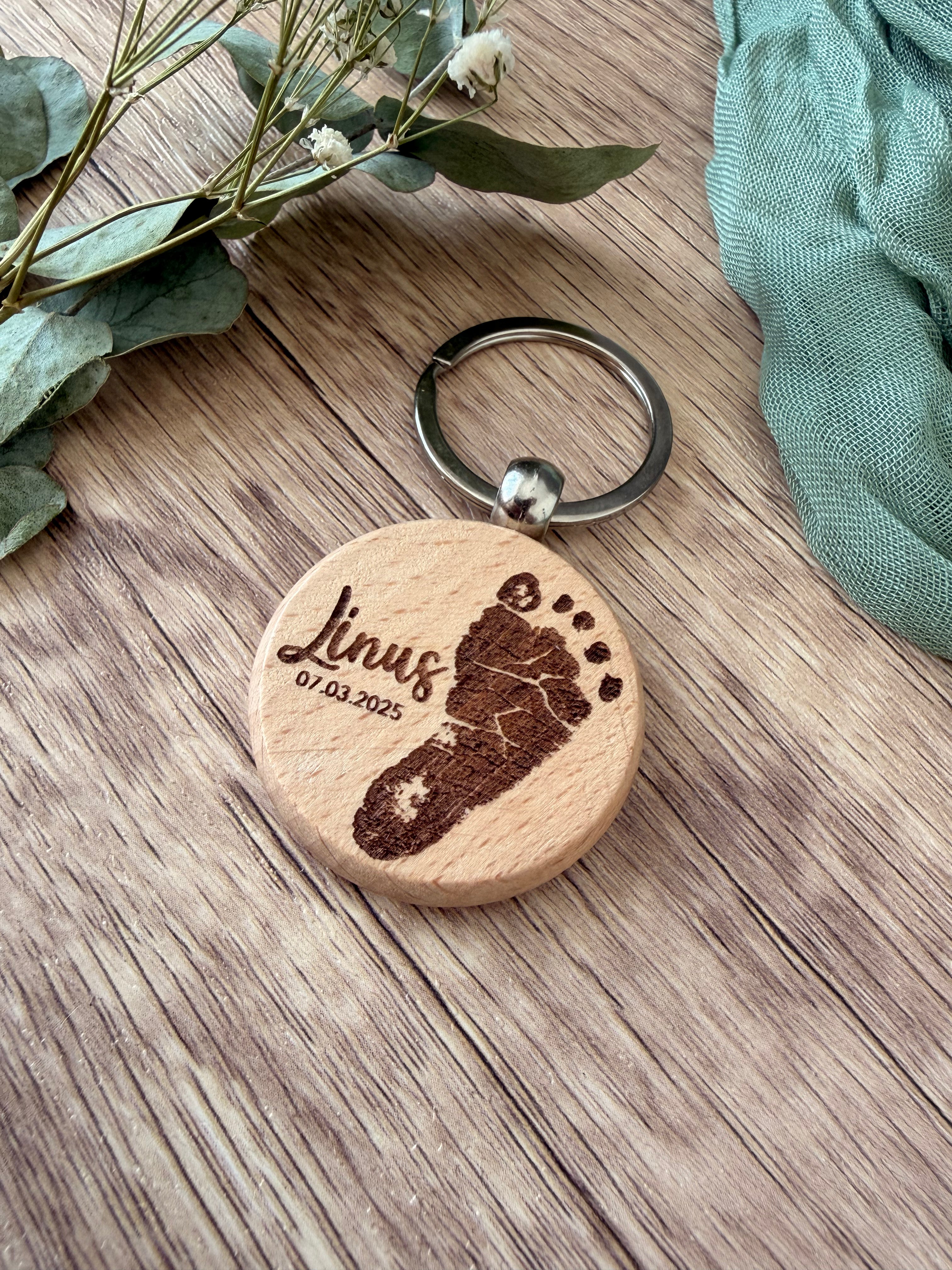 Schlüsselanhänger mit Fußabdruck & Name – Personalisiertes Geschenk