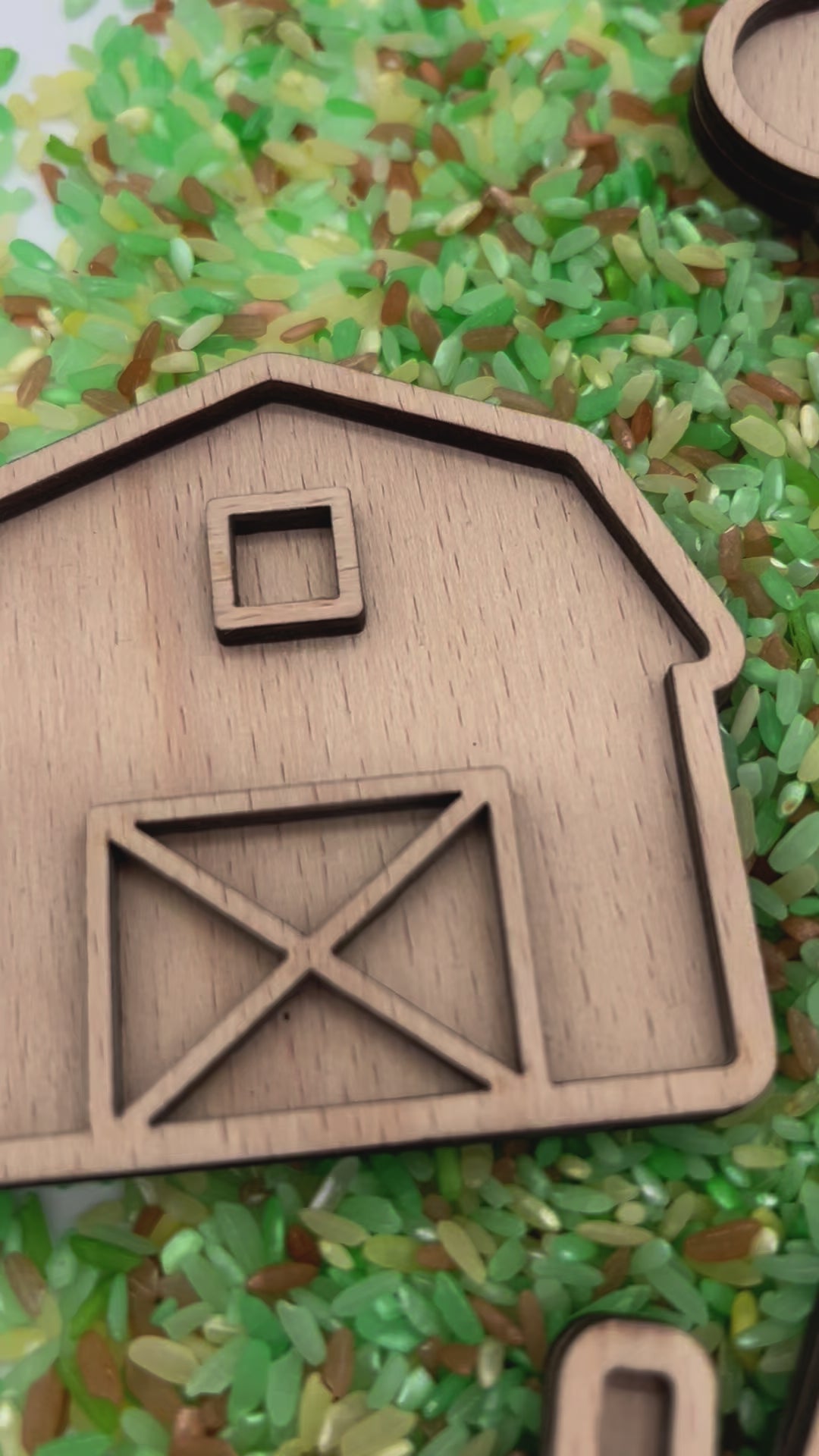 Bauernhof | Personalisierte Sensory Tray Schalen aus Holz | Montessori inspiriertes Spielzeug | Sensorik-Spiel für IKEA Flisat/Trofast | Holzspielzeug
