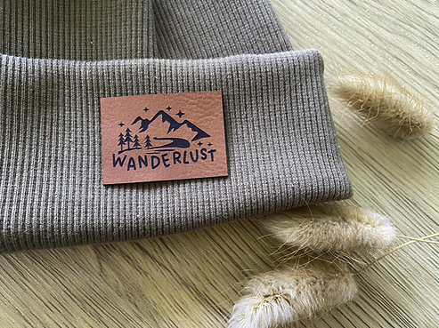 leather label ''Wanderlust Berge''