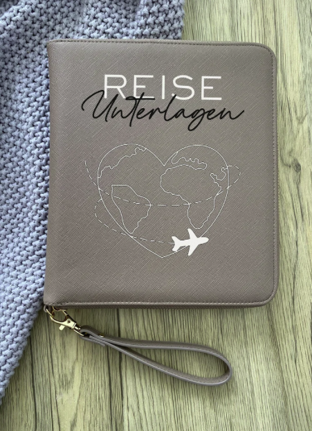 Organizer travel documents