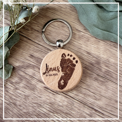Schlüsselanhänger mit Fußabdruck & Name – Personalisiertes Geschenk