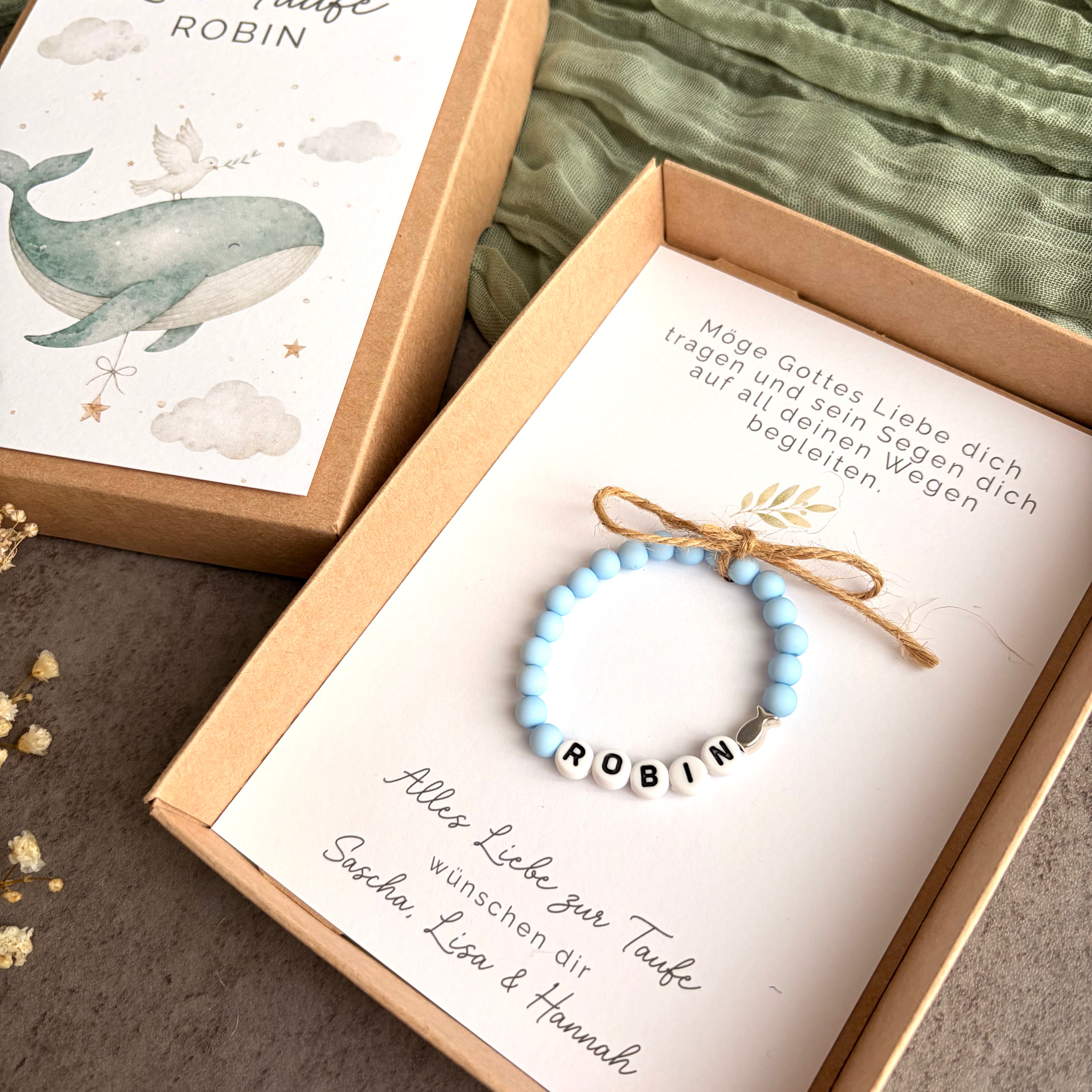 Geschenkbox zur Taufe mit Perlenarmband - Wal - Detailansicht 1