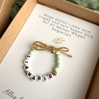 Geschenkbox zur Taufe mit Perlenarmband - Taube mit Zweig - Detailansicht 7