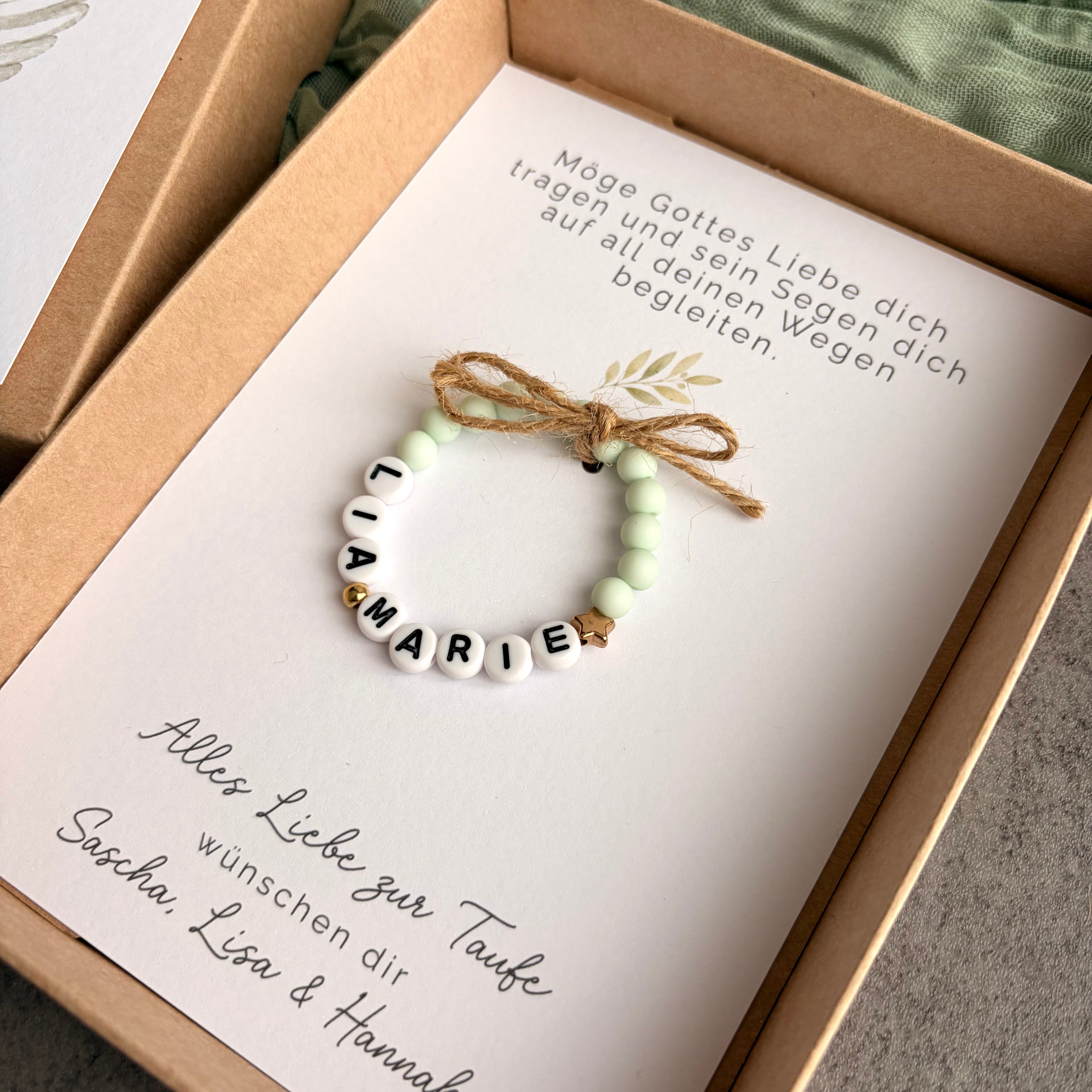 Geschenkbox zur Taufe mit Perlenarmband - Taube & Regenbogen - Detailansicht 1