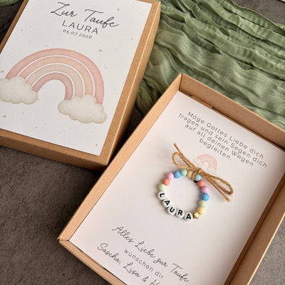 Geschenkbox zur Taufe mit Perlenarmband - Regenbogen Rosa - Detailansicht 2