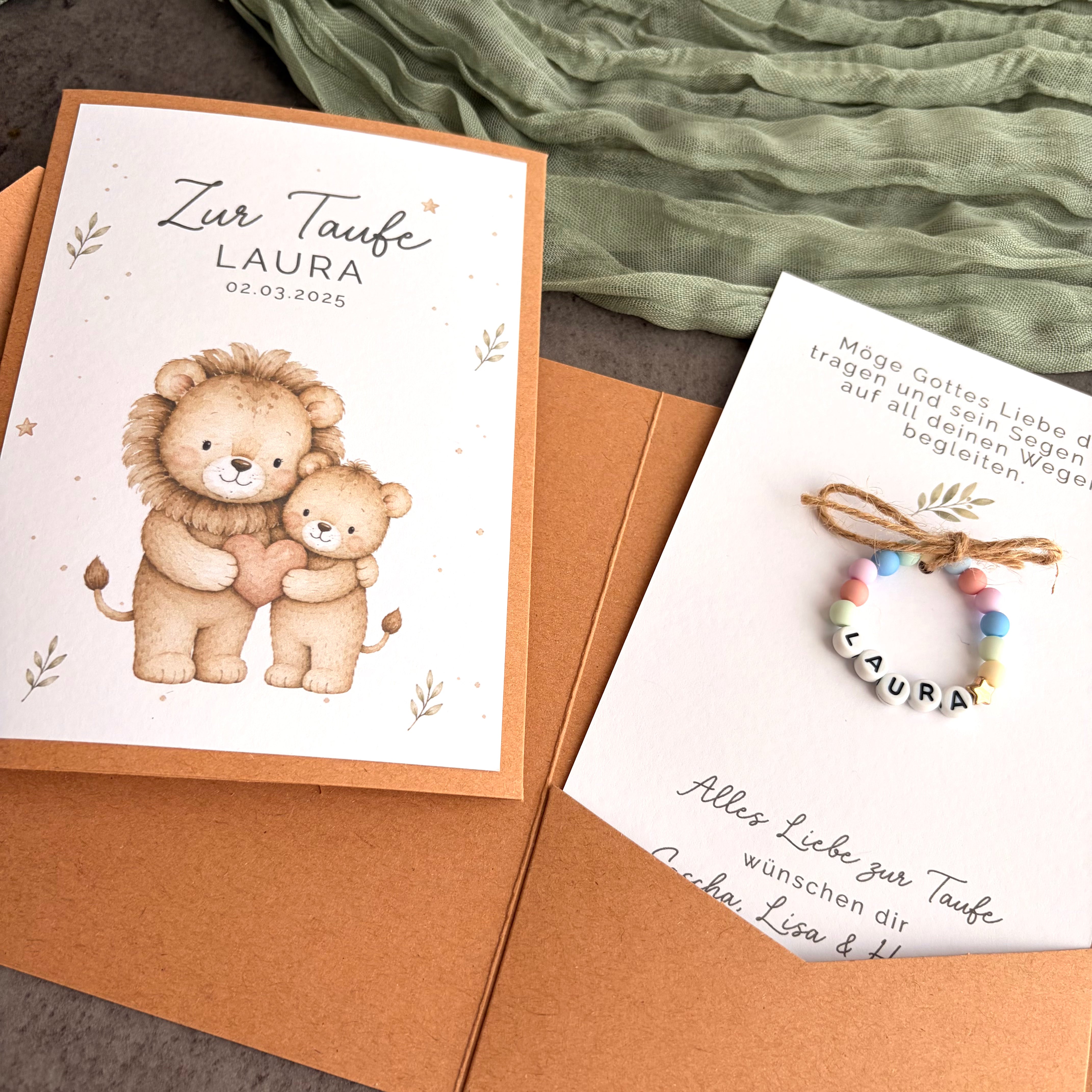 Taufgeschenk mit Perlenarmband im Pocketfold - Löwe - Detailansicht 5