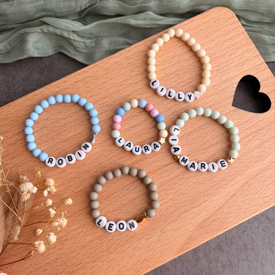 Geschenkbox zur Taufe mit Perlenarmband - Regenbogen Blau - Detailansicht 5
