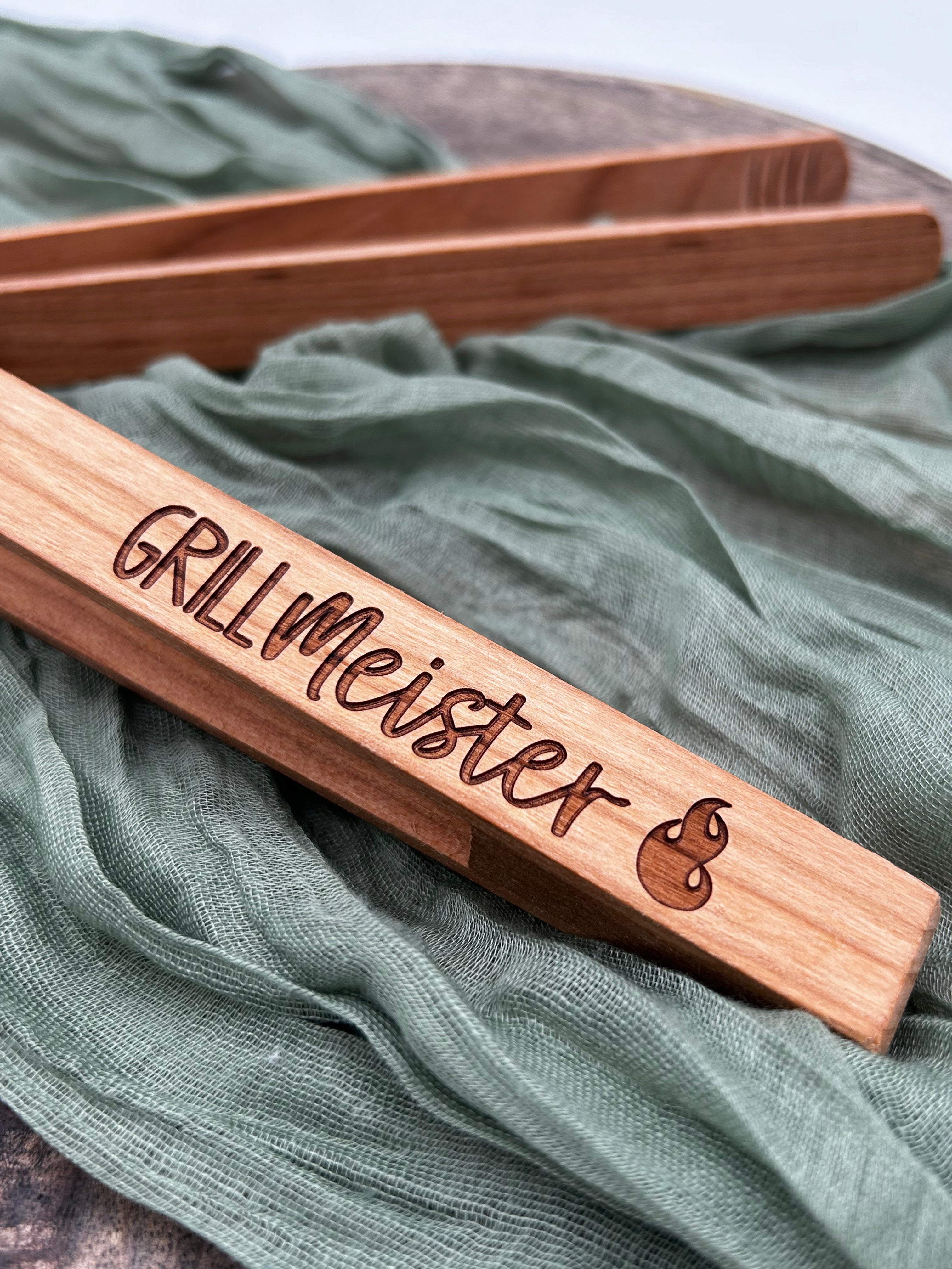 Grillmeister | Grill tongs made of cherry wood with custom engraving 