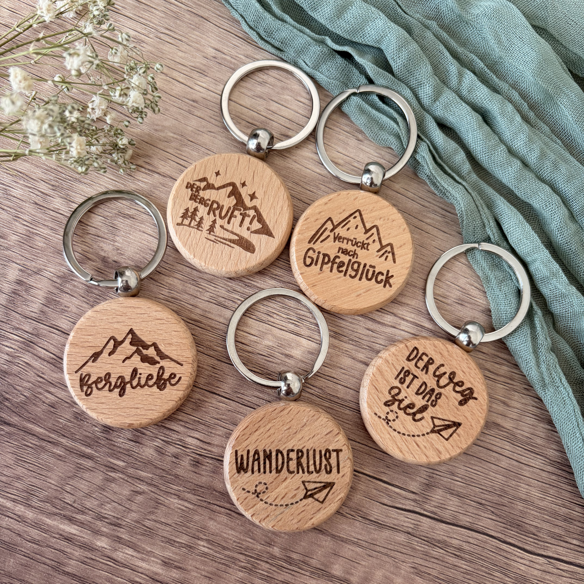 Wanderglück Schlüsselanhänger aus Holz