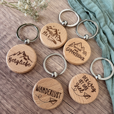 Wanderglück Schlüsselanhänger aus Holz