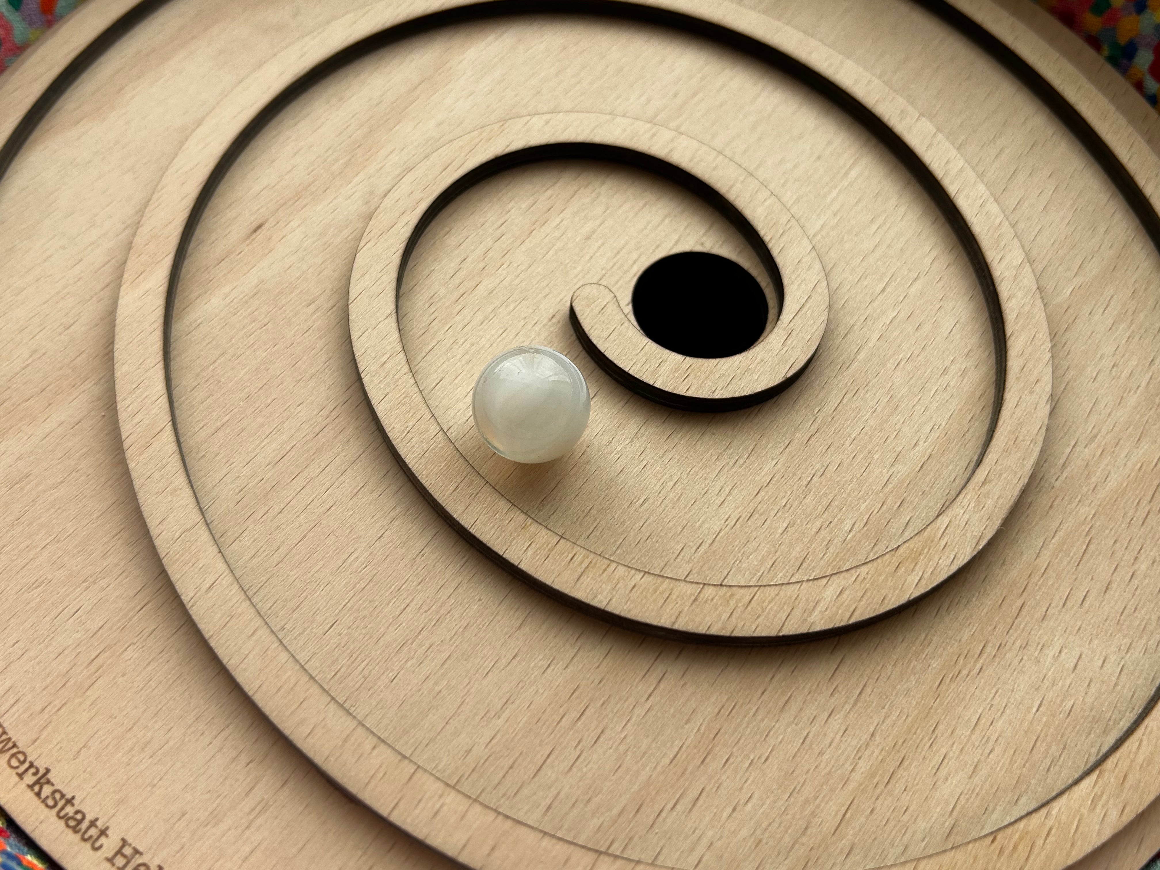 Spirale | Aktivitätsplatte kompatibel mit Stapelstein® – Montessori inspiriertes Spielzeug aus Holz – Motorikspiel & Rollenspiel Zubehör – Kinder Lernspielzeug