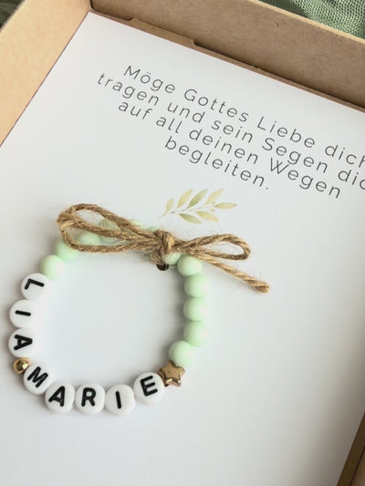 Geschenkbox zur Taufe mit Perlenarmband - Taube mit Zweig