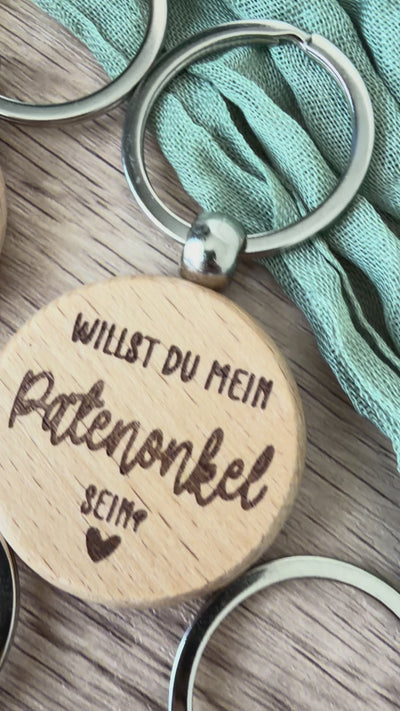 Gedi Patenonkel Schlüsselanhänger aus Holz
