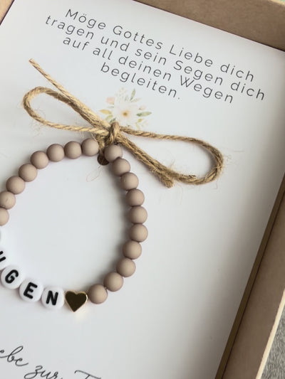 Geschenkbox zur Taufe mit Perlenarmband - Kreuz