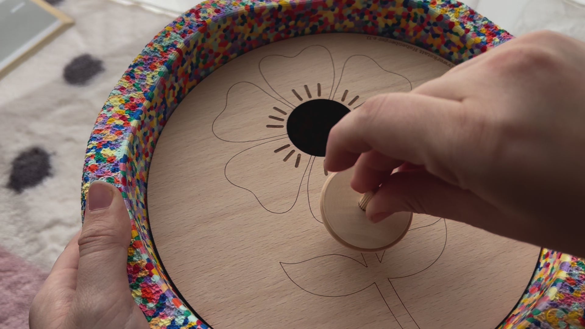 Blume | Aktivitätsplatte kompatibel mit Stapelstein® – Montessori inspiriertes Spielzeug aus Holz – Motorikspiel & Rollenspiel Zubehör – Kinder Lernspielzeug