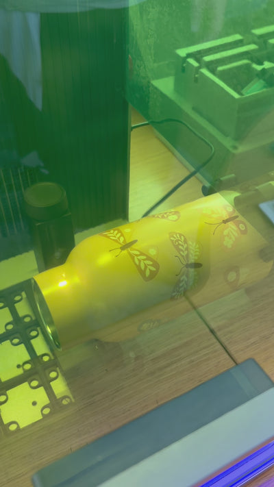 Personalisierte Edelstahl-Trinkflasche mit Name